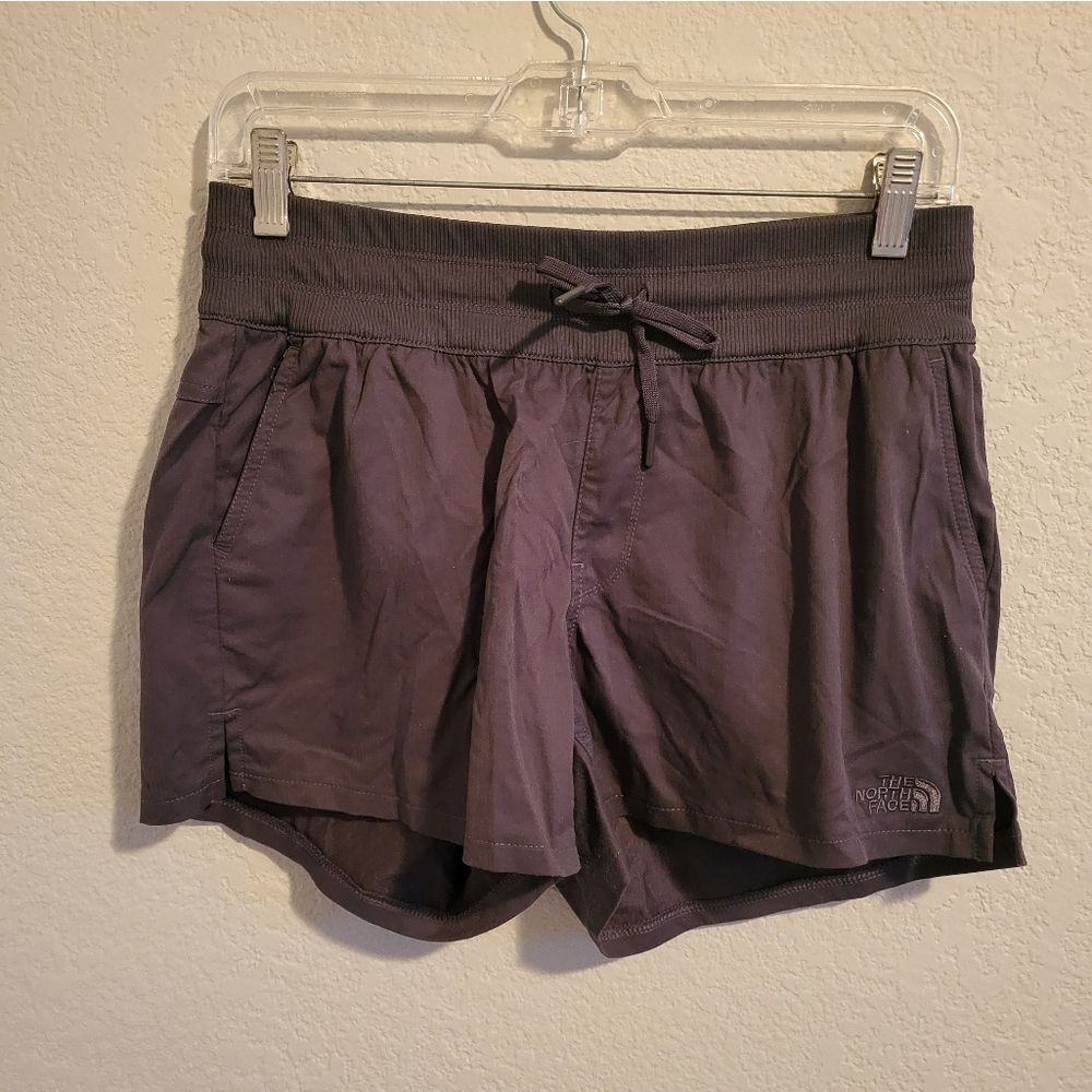 The North Face Shorts - Picture 4 of 6